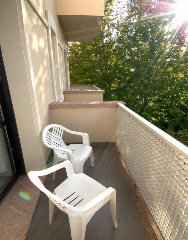 Residence Caterina Cattolica Exterior foto